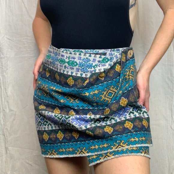 Hand made high waist mini summer wrap skirt - Picture 3 of 3